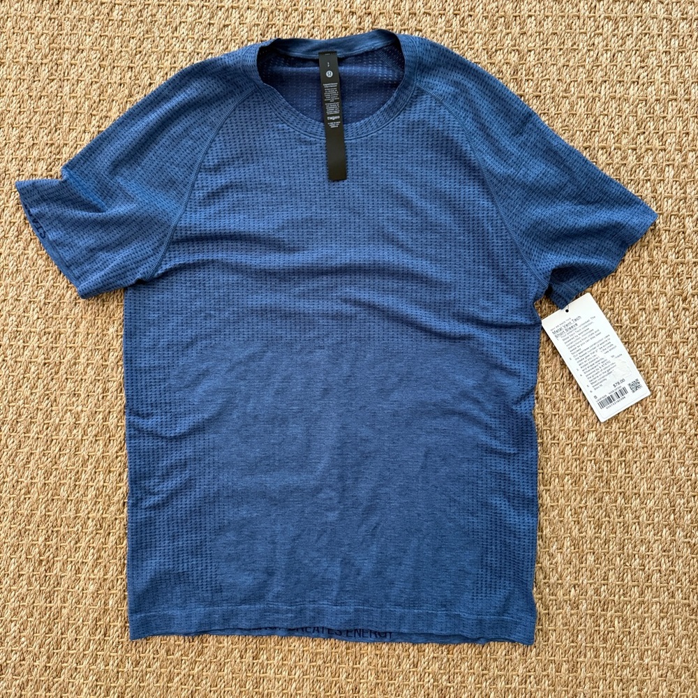 NWT Lululemon Men’s Metal Vent Tech Short Sleeve Shirt, Size S.